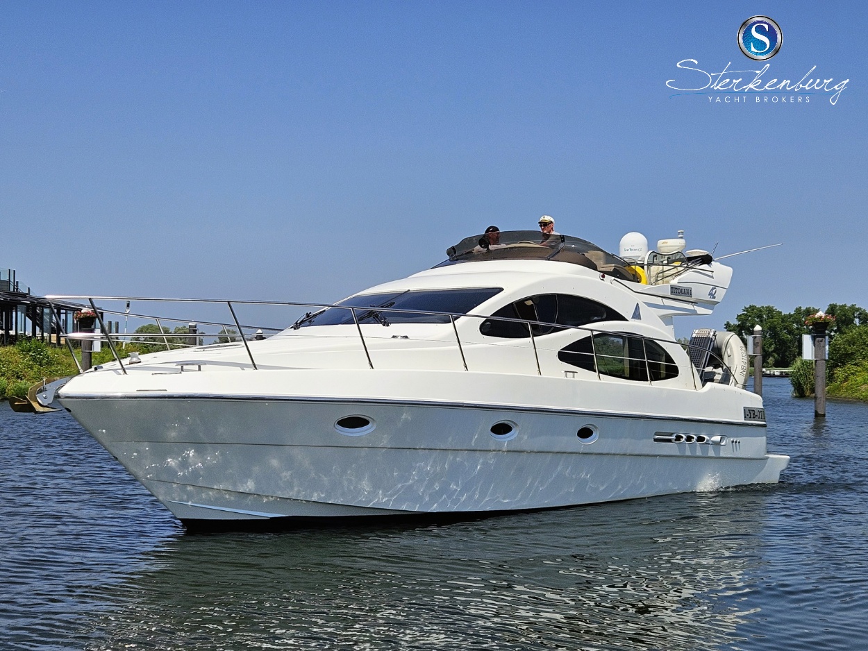 Azimut 42