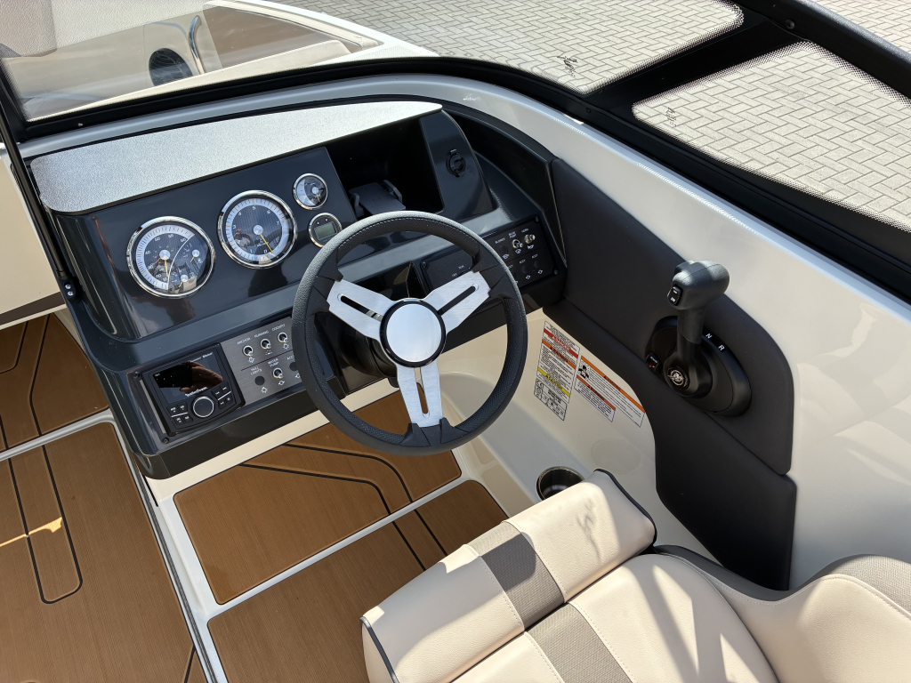 Bayliner V20 — foto 10 van 17