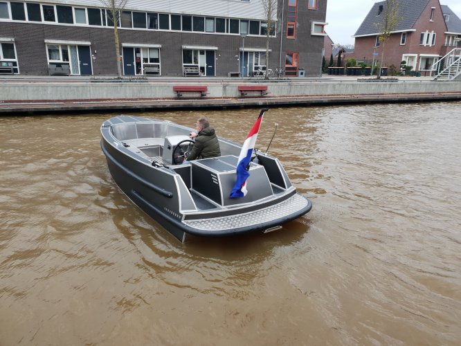 Van Vossen 600 tender DE GROOTSTE SLOEPENSHOWROOM VAN NEDERLAND — foto 3 van 10