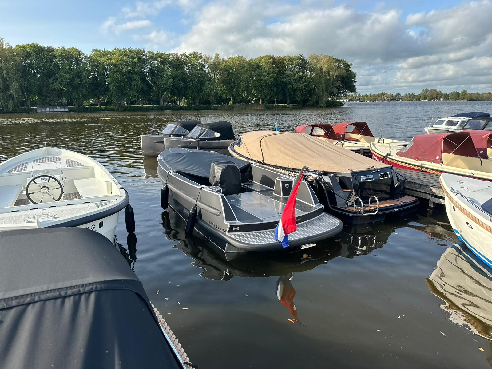 Van Vossen 650 plugin E-tender vaarklaar elektrisch — foto 8 van 10