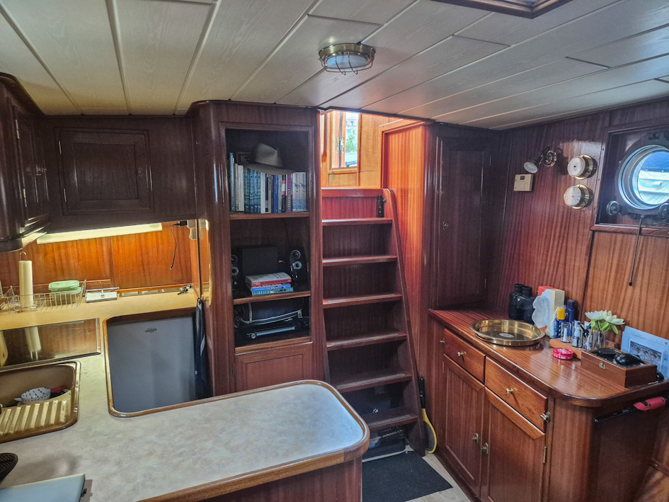 Motorsleepboot Carbon 15.63 met CBB — foto 27 van 48