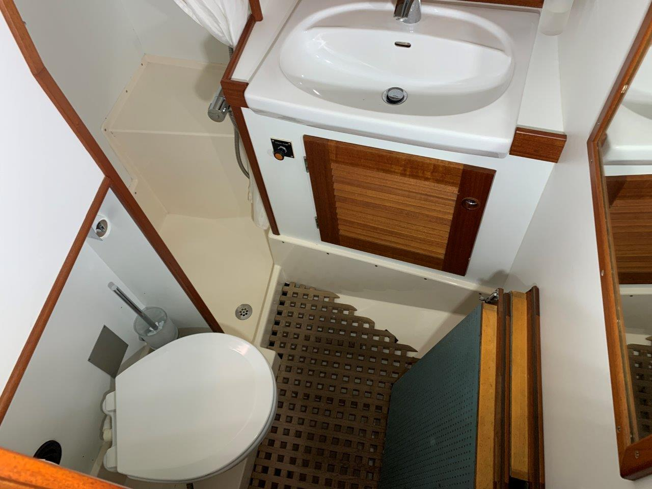 Hallberg-Rassy 45 — foto 42 van 108