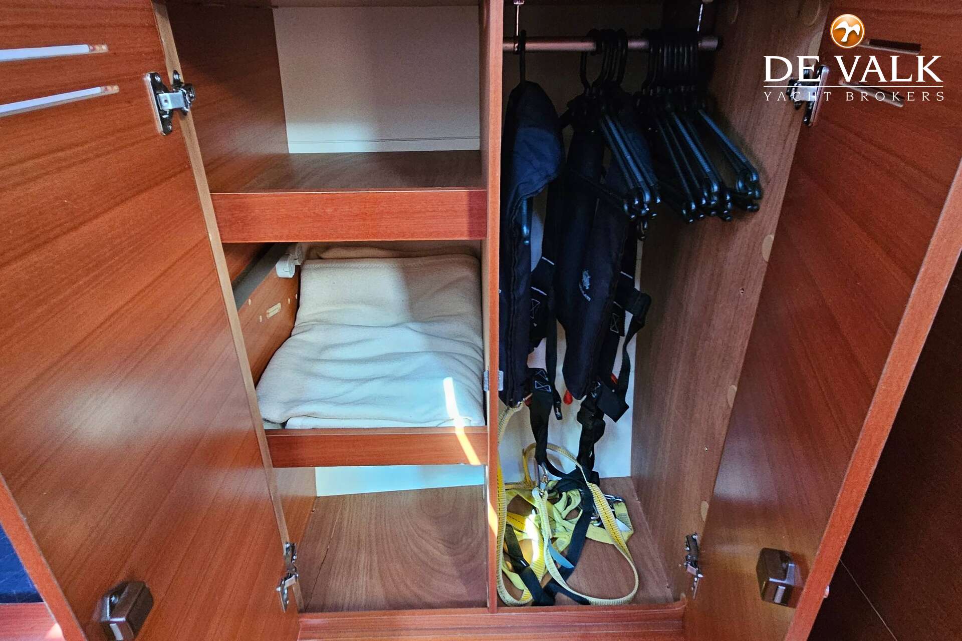 Dufour 460 Grand Large — foto 37 van 39