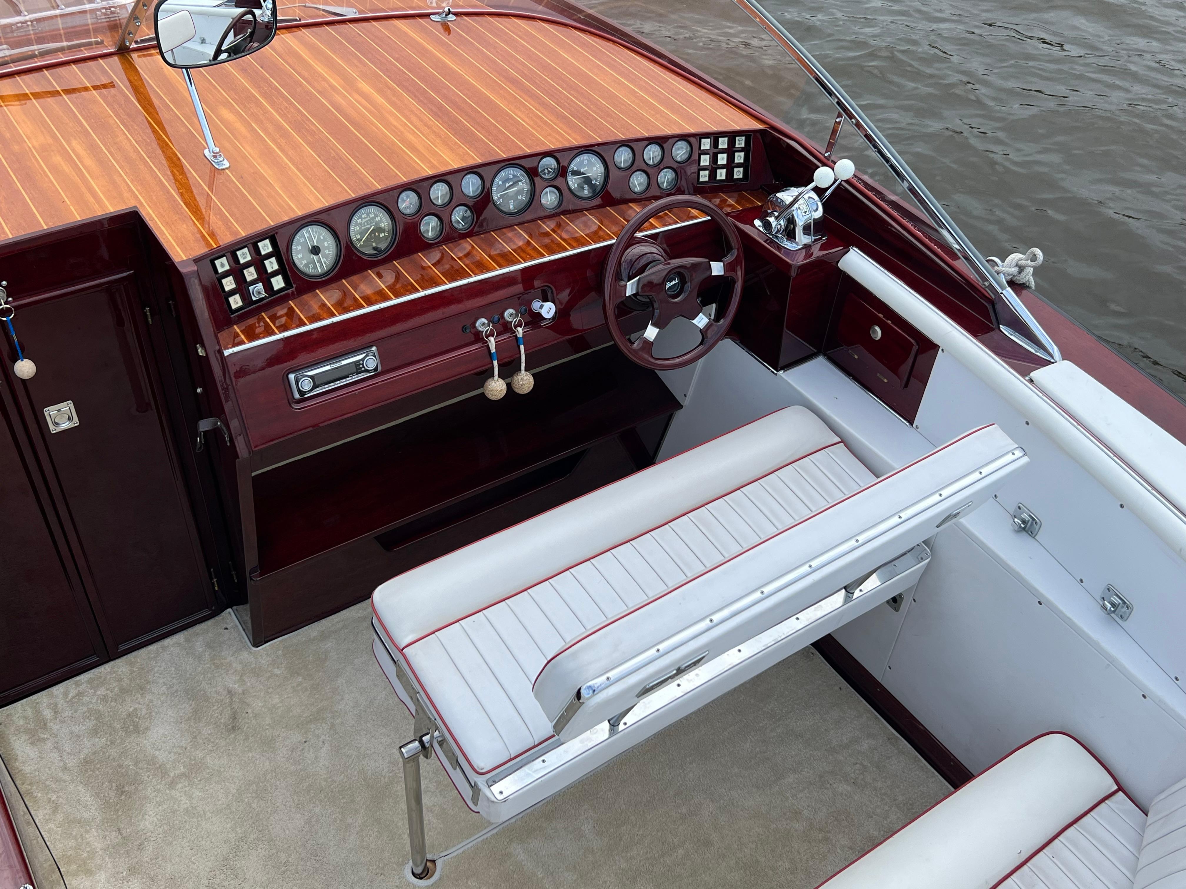 Boesch 850 Runabout Deluxe — foto 40 van 40