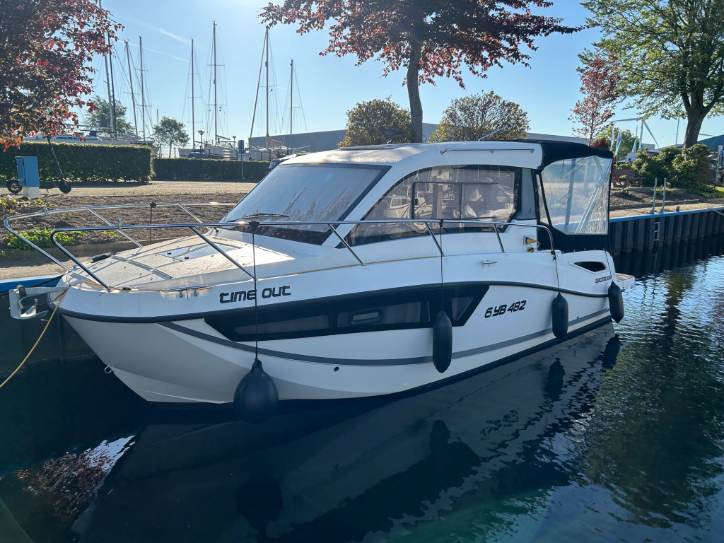 Quicksilver  755 weekend met Mercury 225 PK  als nieuwe set