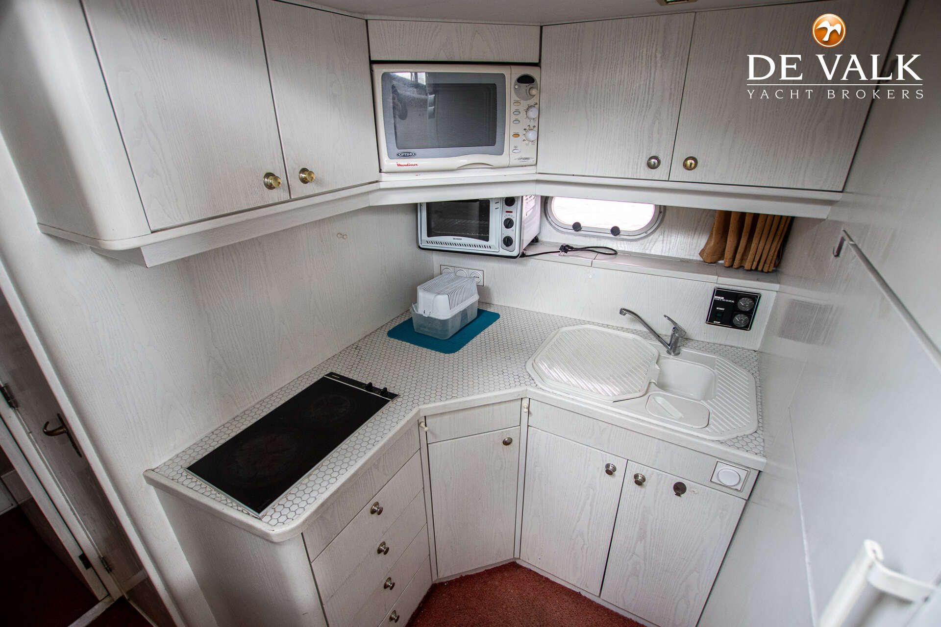 Neptunus 145 Flybridge — foto 28 van 38