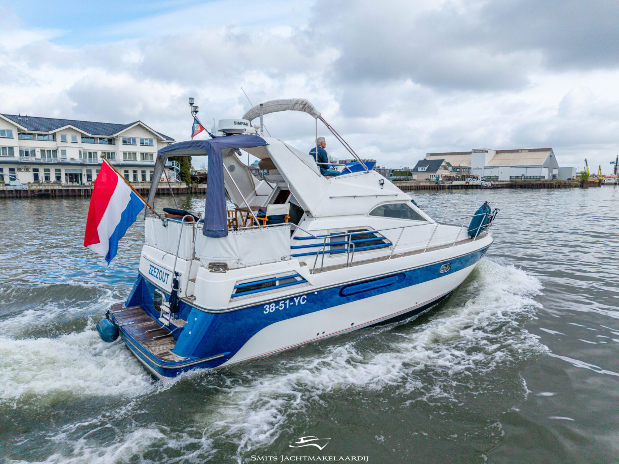Astor 37 Flybridge — foto 48 van 54