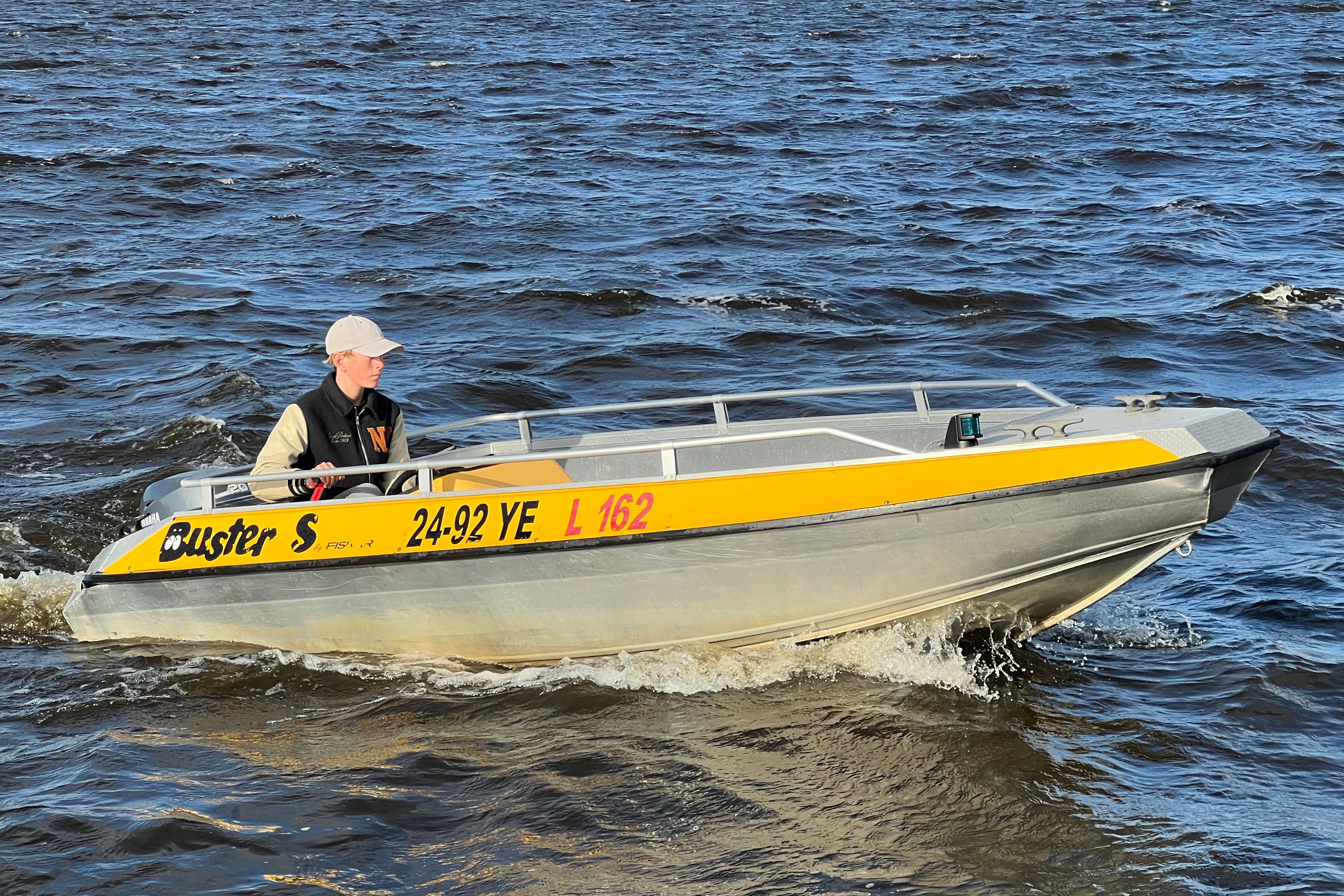 Buster S 440 Yamaha 20 — foto 1 van 12