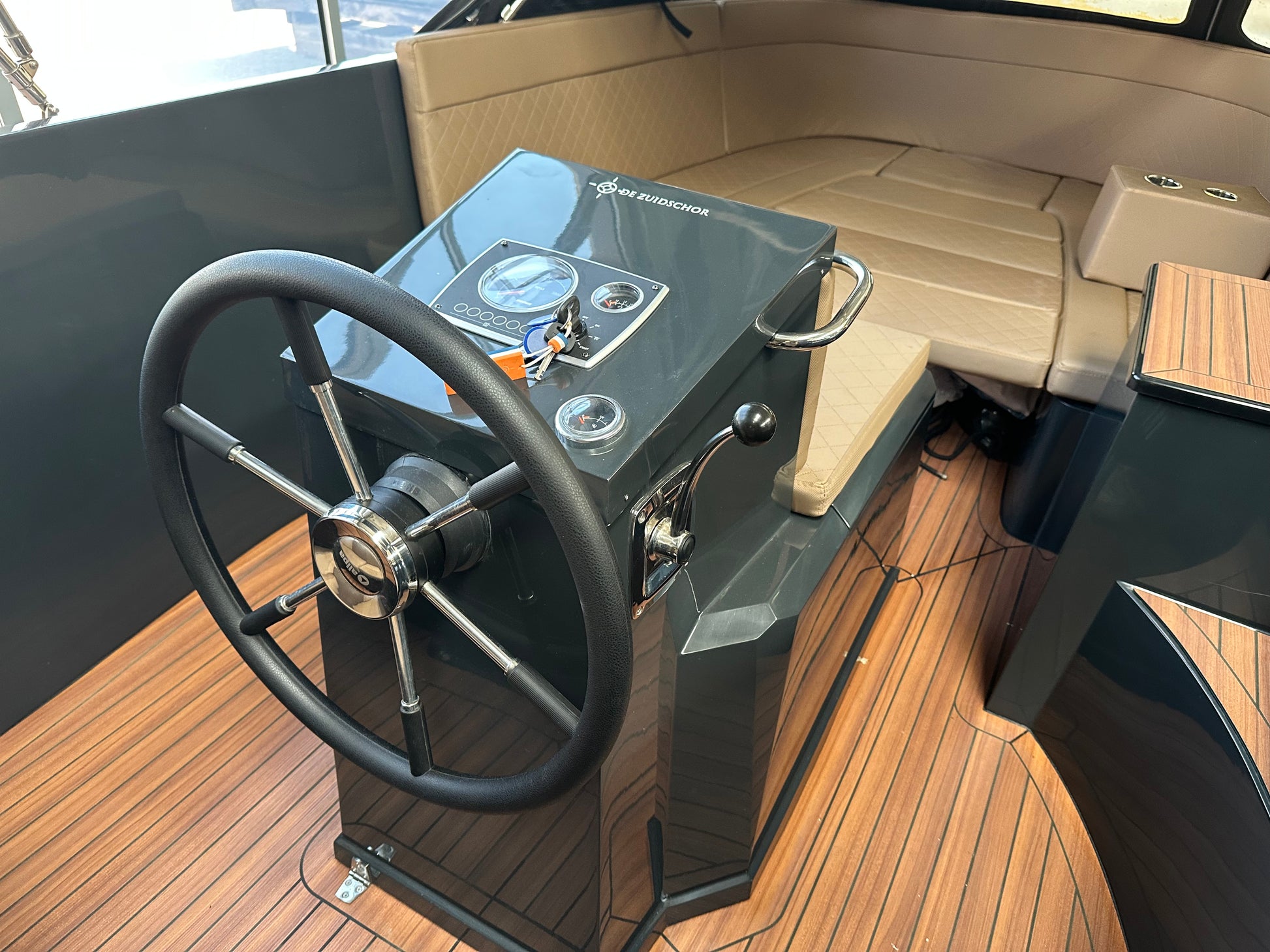 Maxima 630 met Vetus 4 cillinder — foto 10 van 12