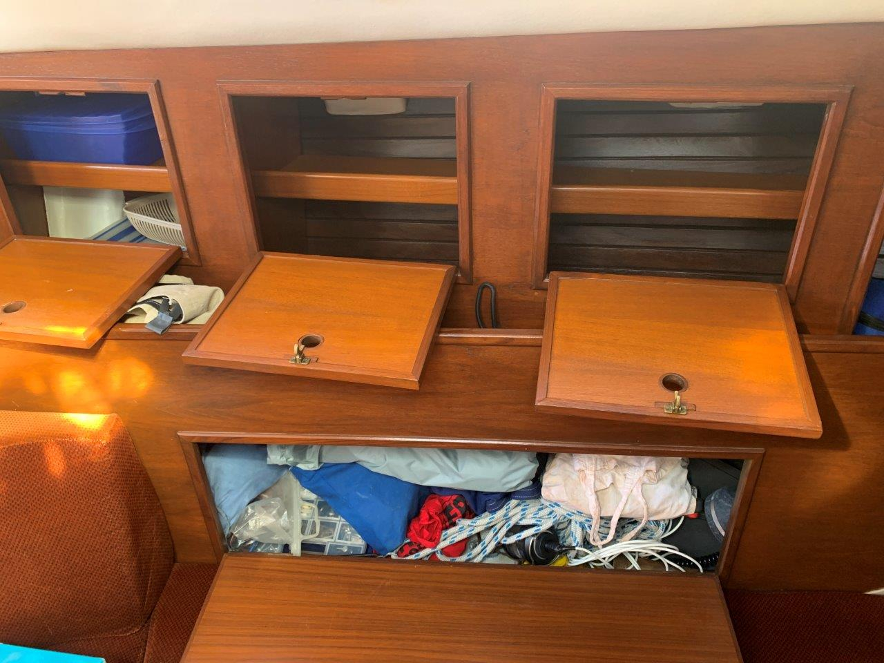 Beneteau Evasion 37 — foto 110 van 133