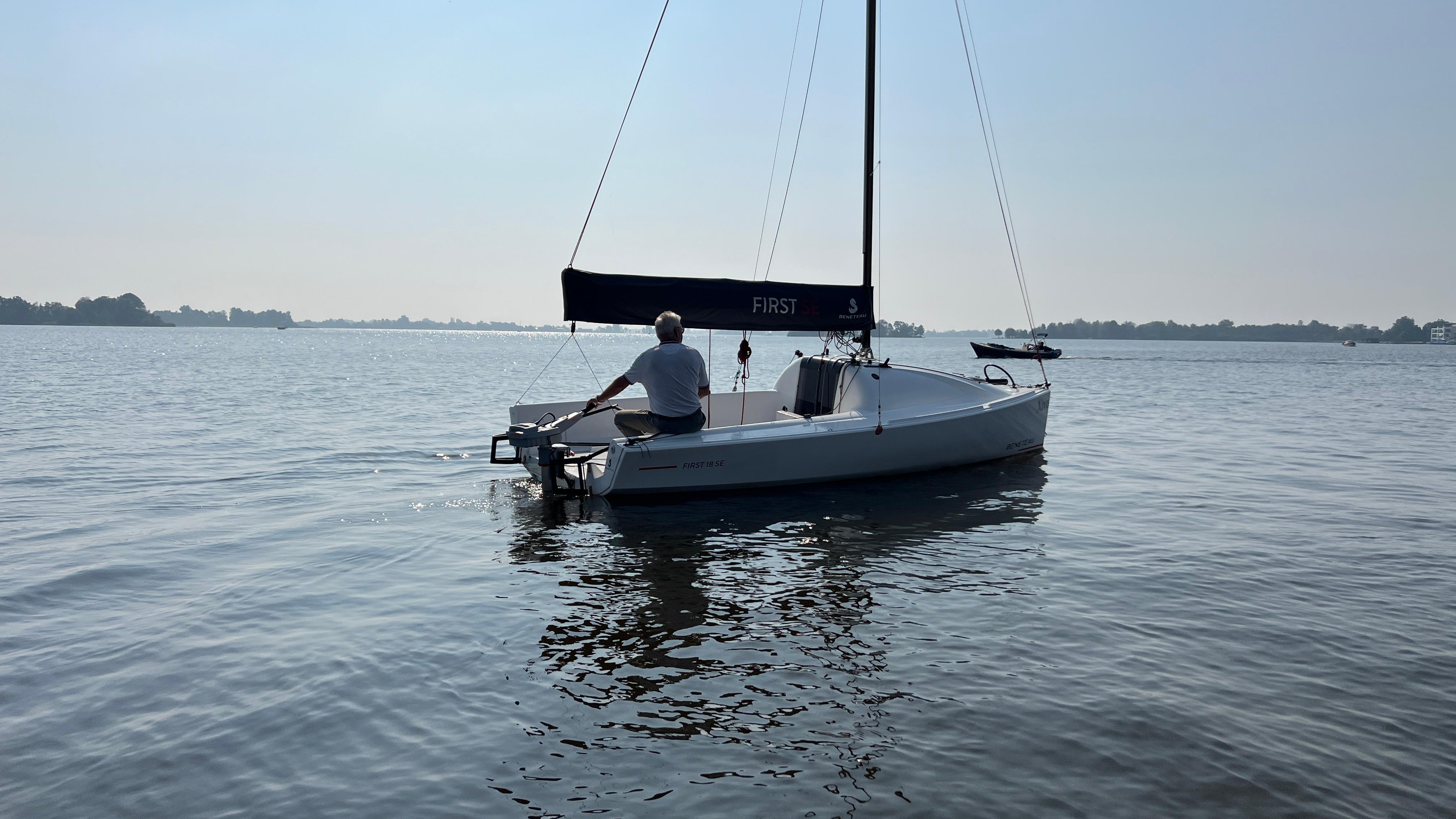 Beneteau First 18 SE — foto 10 van 33