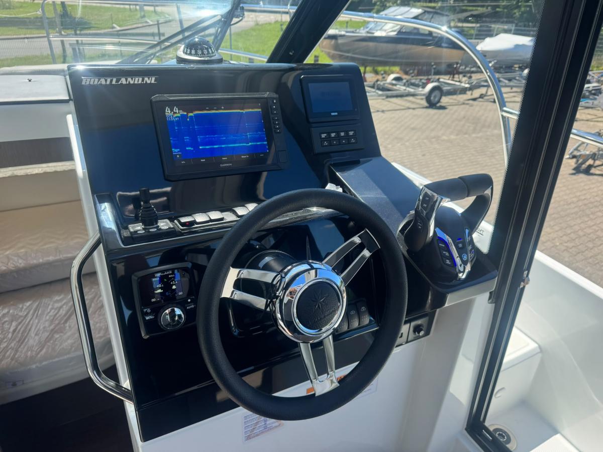 Jeanneau Merry Fisher 895 serie 2. Dit schip is aanwezig op de Yamaha stand van hiswa te water 2026. — foto 10 van 48