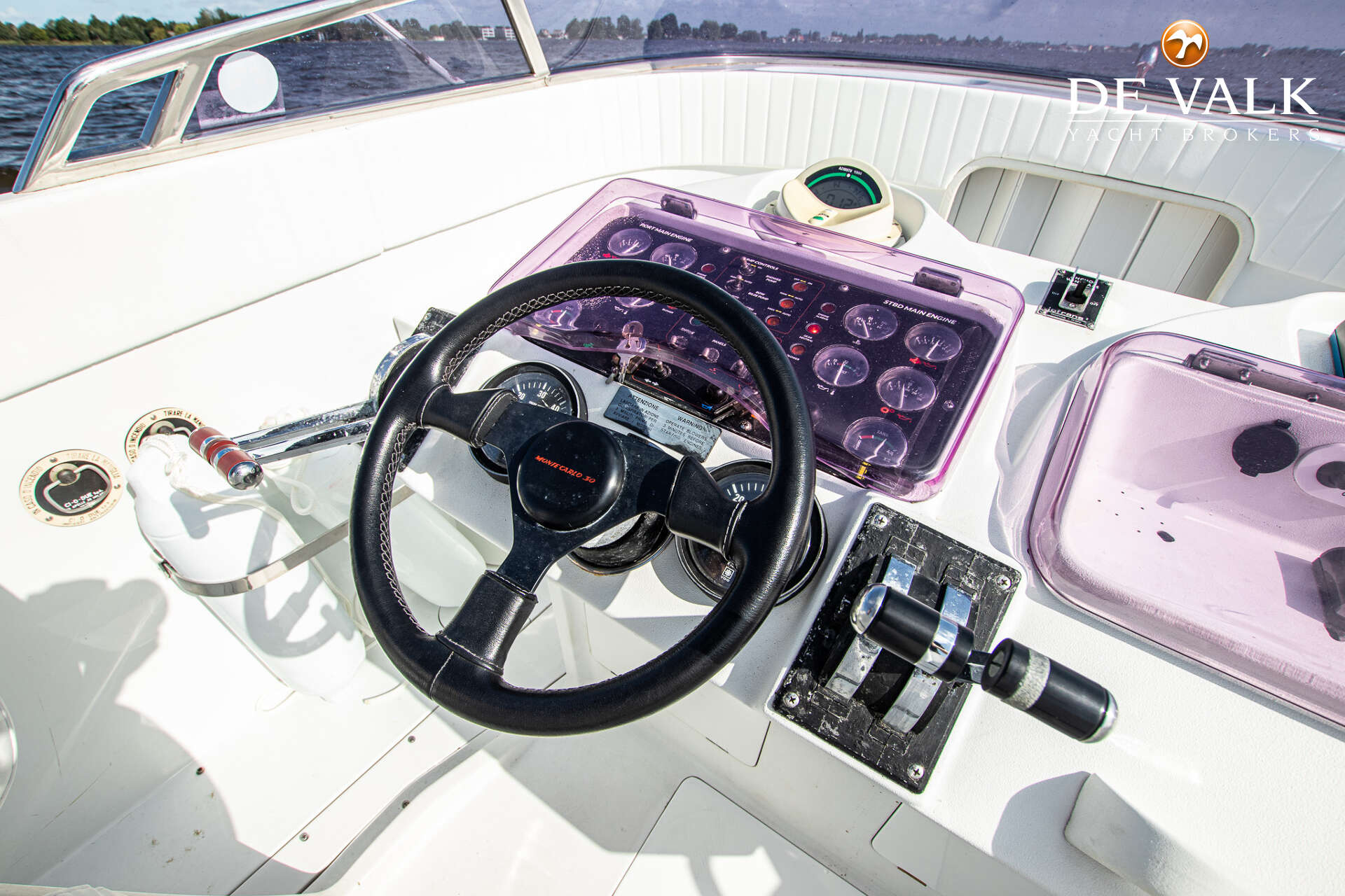 Monte Carlo Yachts Offshorer 30 — foto 22 van 44