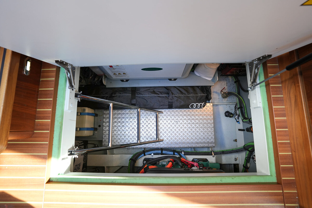 Linssen Grand Sturdy 410 AC Variotop met stabilisator — foto 66 van 79