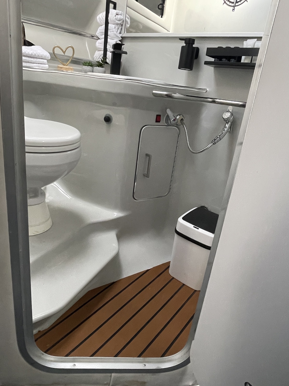 Sea Ray 310 Sundancer — foto 40 van 49