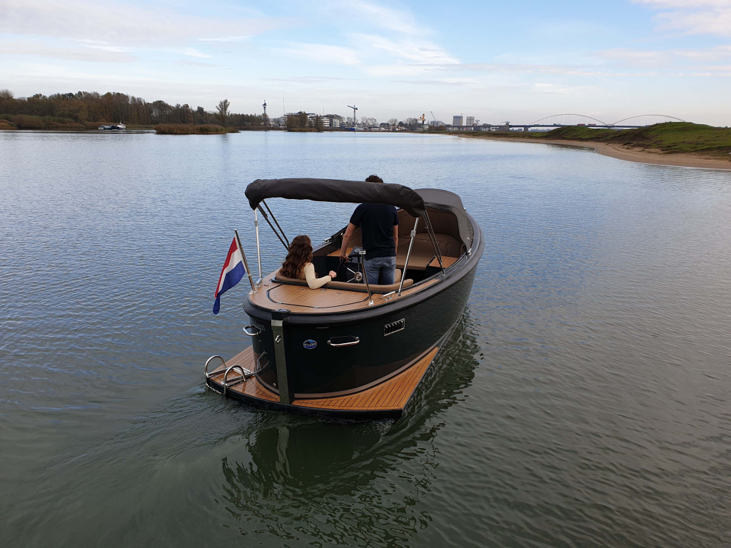 Maxima 650 Flying Lounge | Zelf samenstellen vanaf €24.500,- — foto 4 van 5