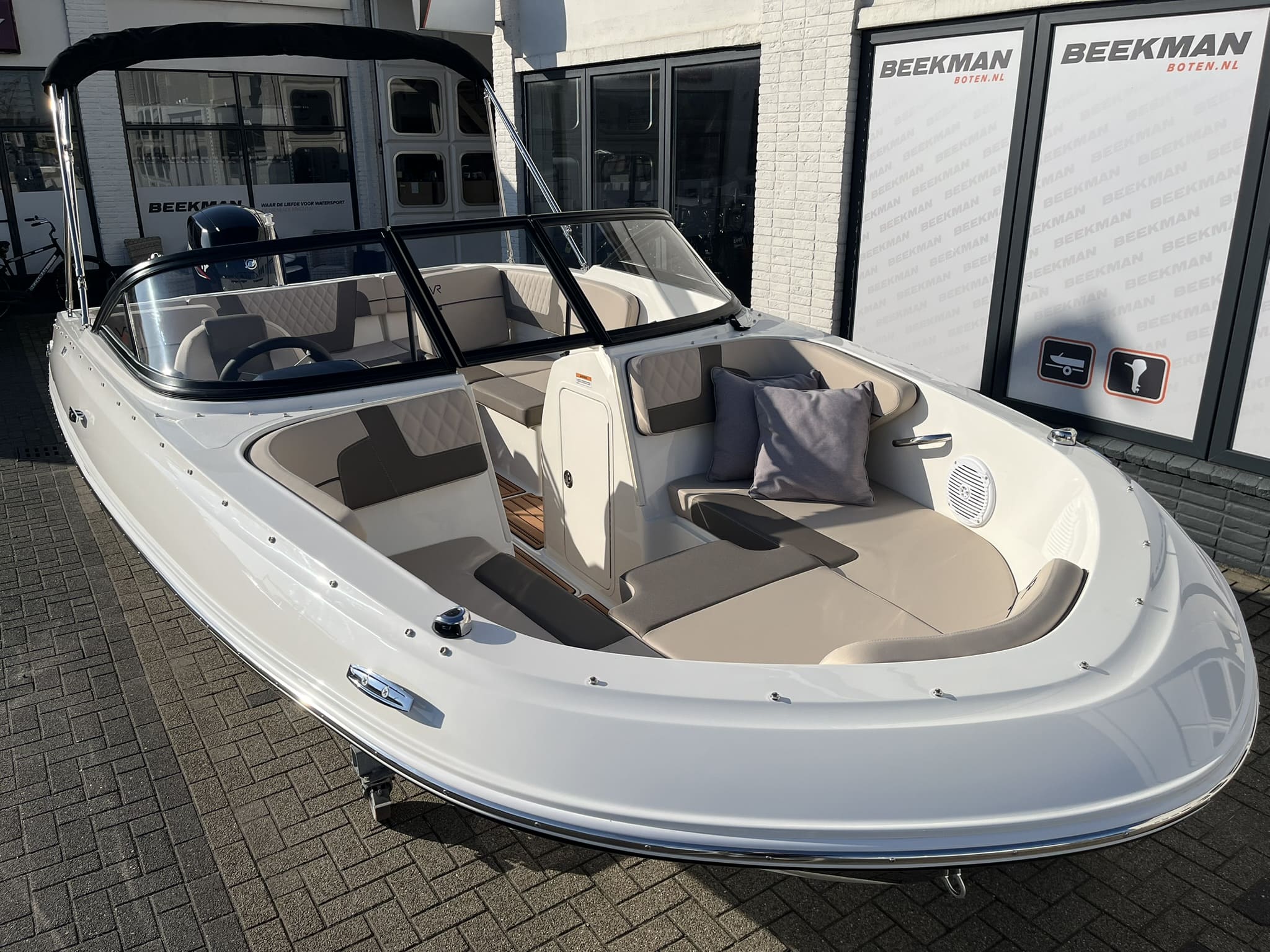 Bayliner VR4 Bowrider — foto 6 van 29