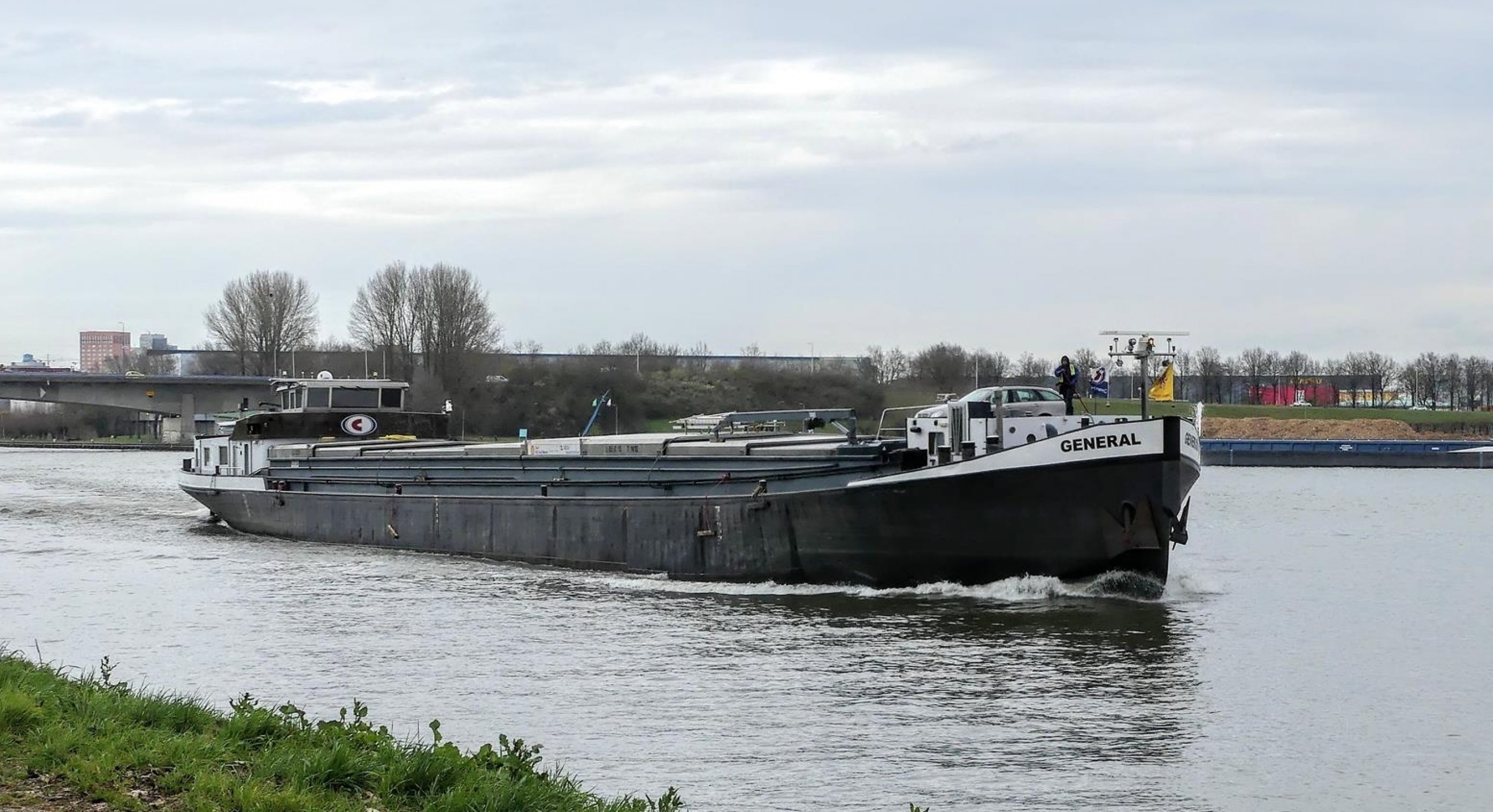 hydraulisch stuurwerk (1979), fabr. Van der Velden, met een dubbelwerkende hydra Inland Vrachtschip - Cargo Vessel - Beroepsschip - Staal - 1962