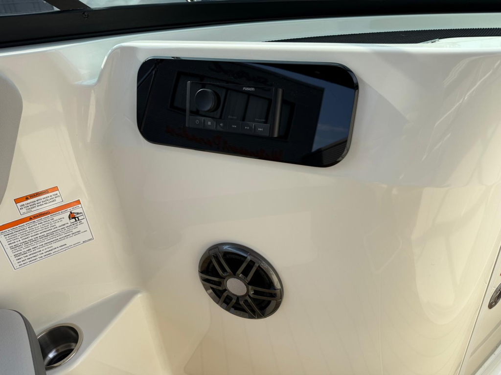 Sea Ray SDX 230 — foto 11 van 46