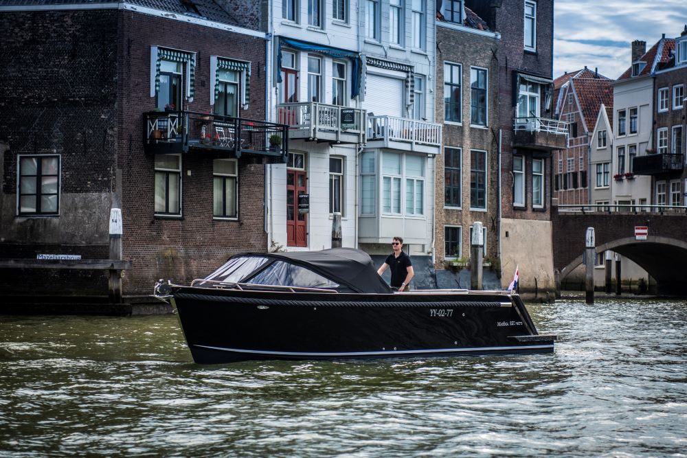Nieuwe Maxima 820 retro — foto 2 van 12