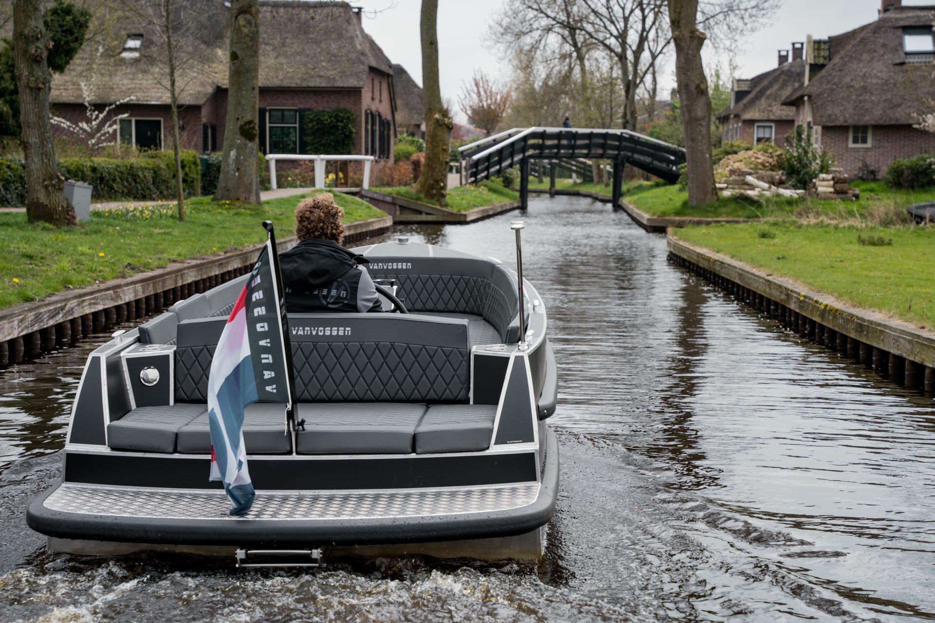 Van Vossen Plugin E tender 595 DE GROOTSTE SLOEPENSHOWROOM VAN NEDERLAND — foto 8 van 18