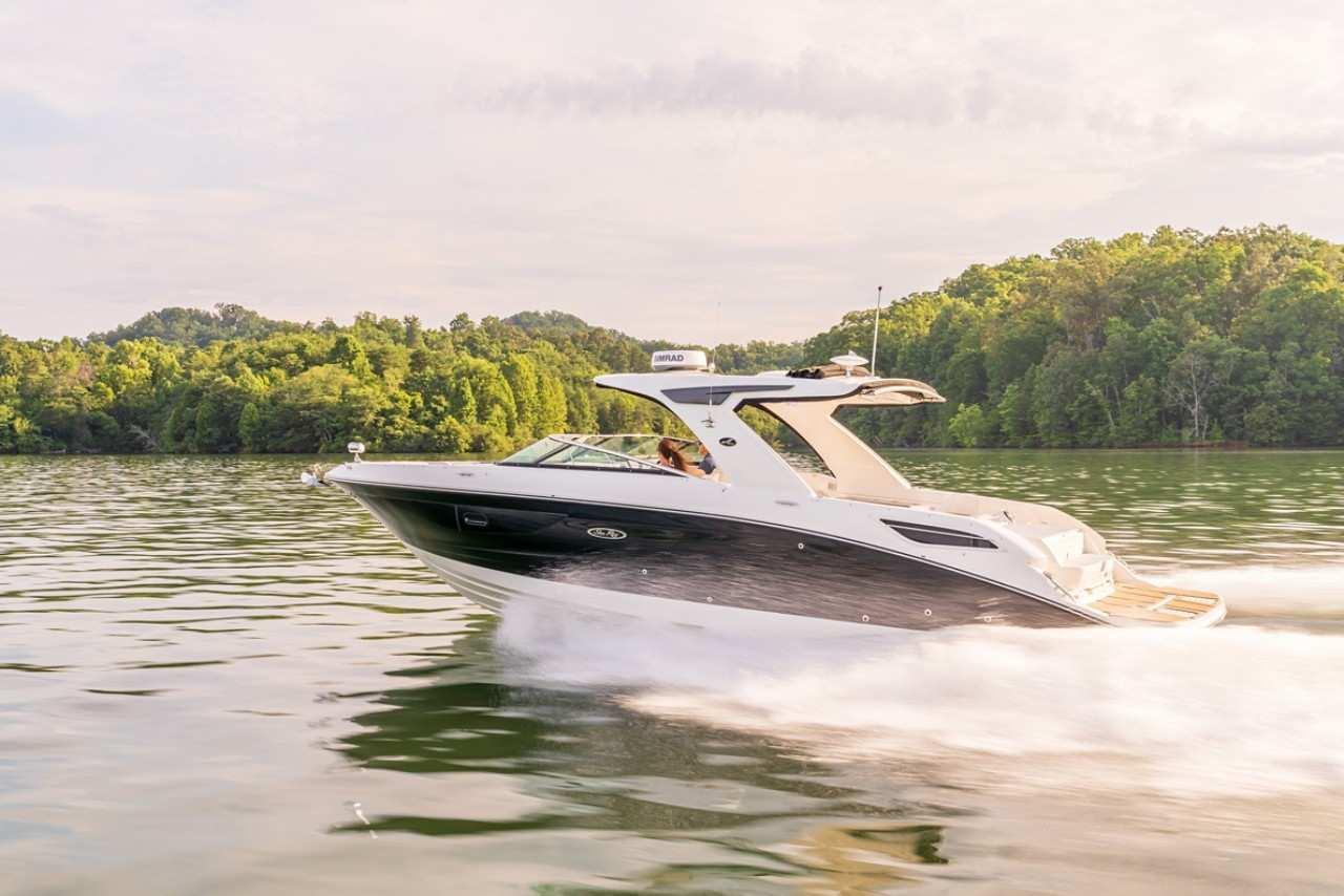 Sea Ray SLX 350 — foto 2 van 9