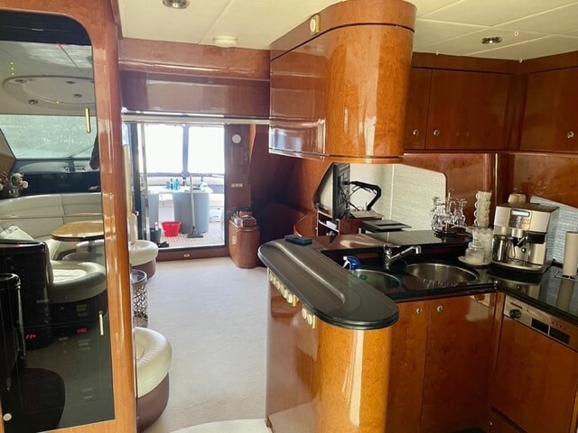 Elegance 70 Flybridge - REFIT 2020 - BluYachting — foto 11 van 12