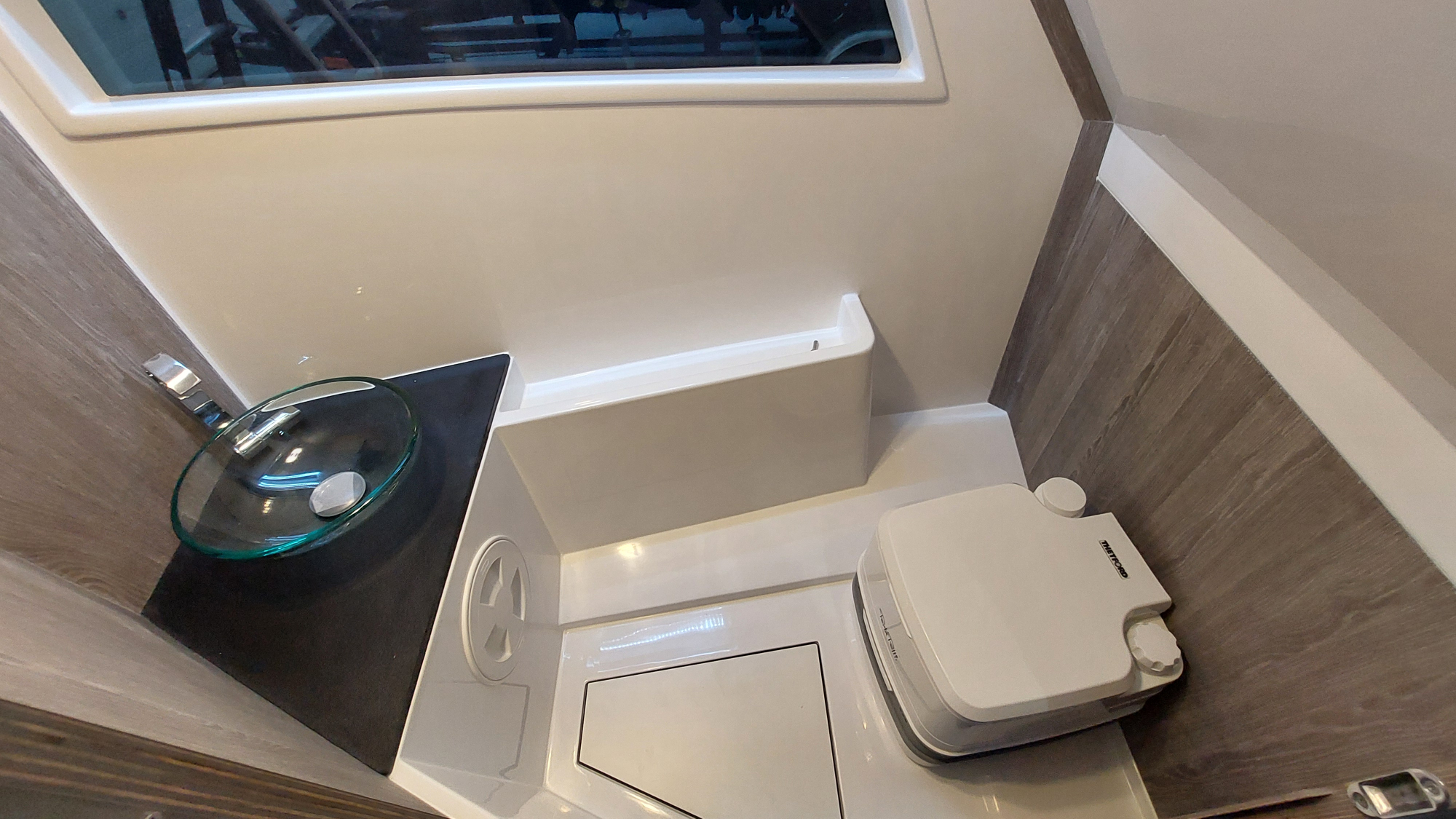 Maxima Boats 800 Cabin — foto 14 van 21