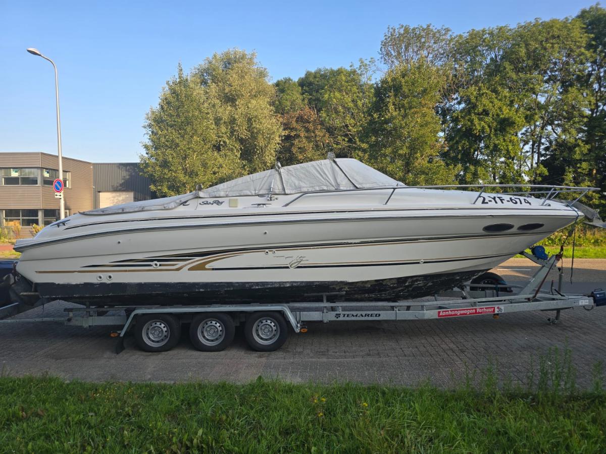 Sea Ray 280 SunSport Cuddy Cabin — foto 3 van 18