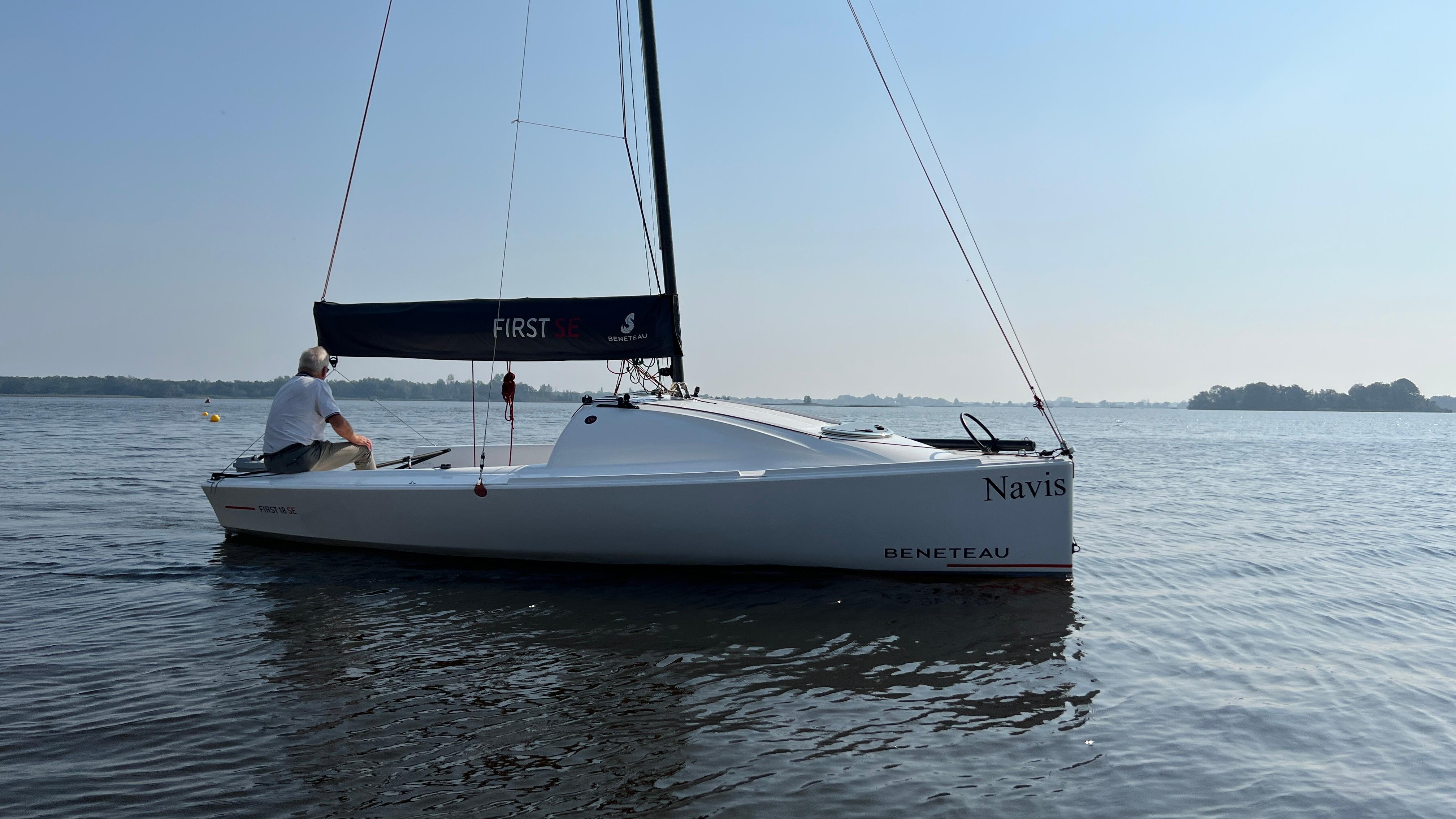 Beneteau First 18 SE — foto 2 van 33