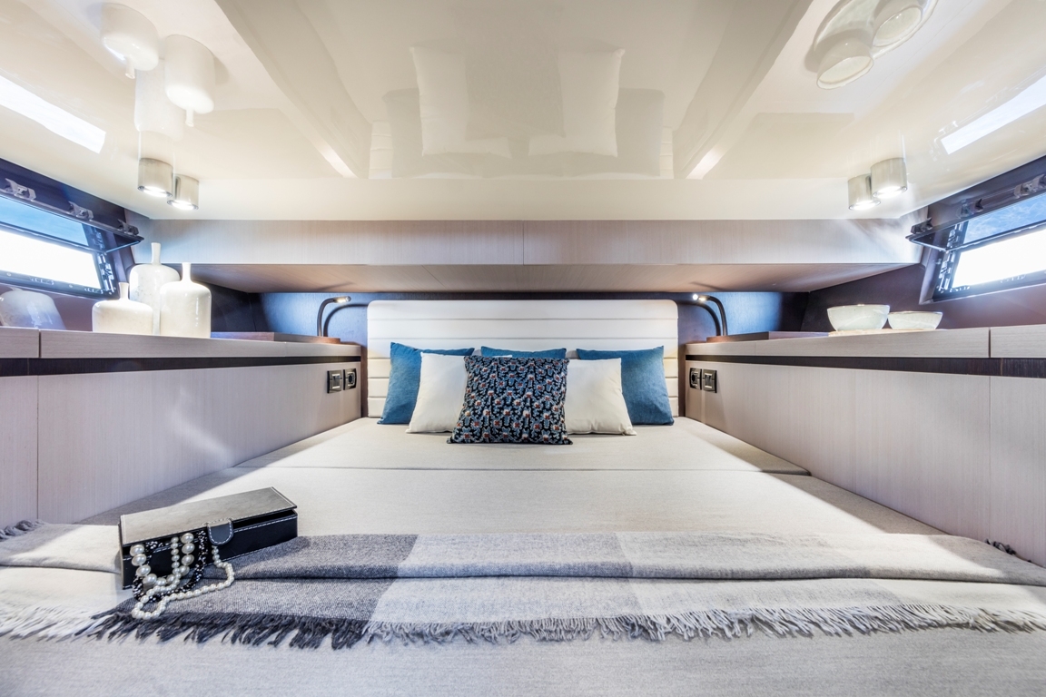 Invictus yachts Invictus 320 gt — foto 16 van 20