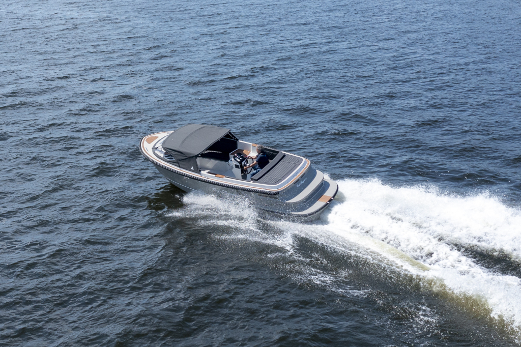 Oudhuijzer 740 Tender
