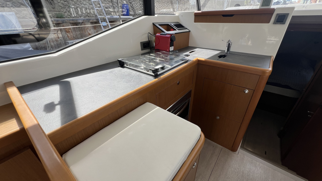 Beneteau Swift Trawler 35 — foto 45 van 76