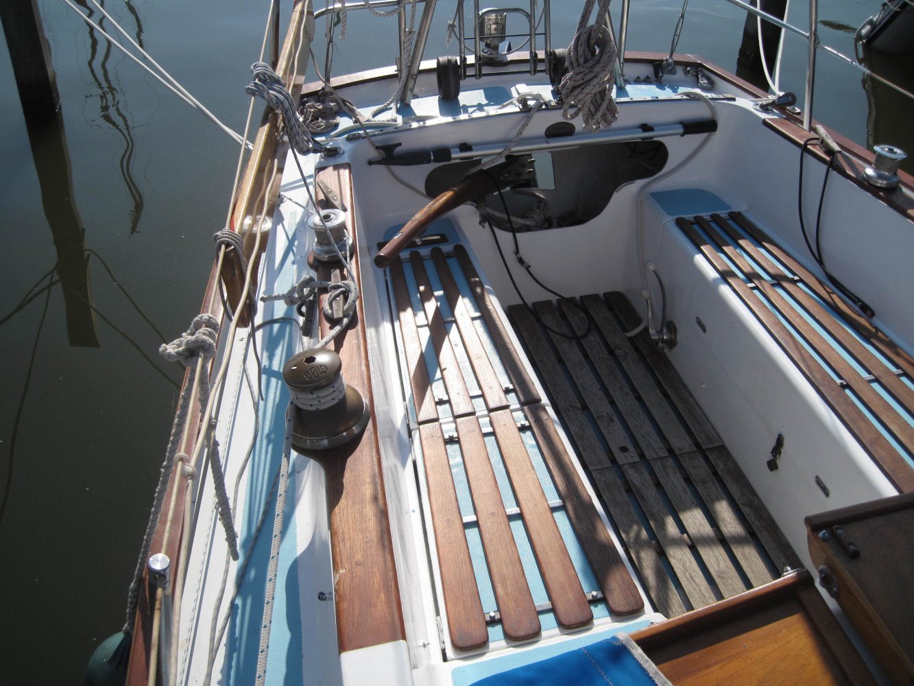 Rustler - Sailing Yacht - GRP (Polyester) - 1969 - € 17.500 — foto 11 van 11