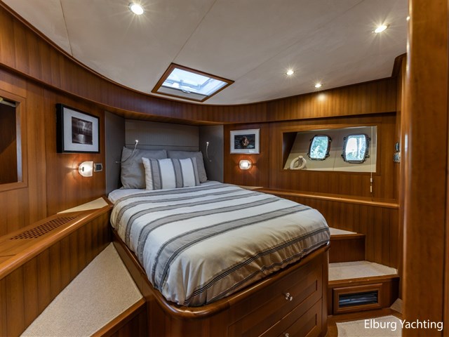 Trader 42 - Cabrio — foto 30 van 76
