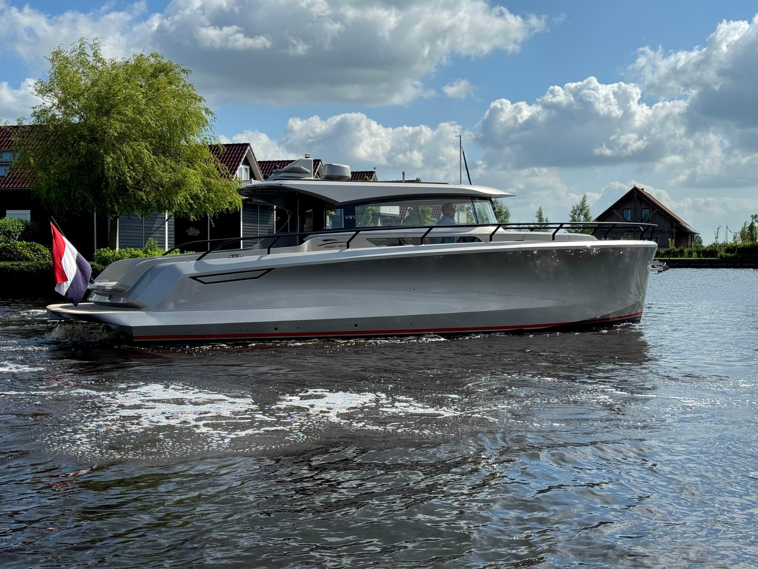 Venegy V37 — foto 1 van 55
