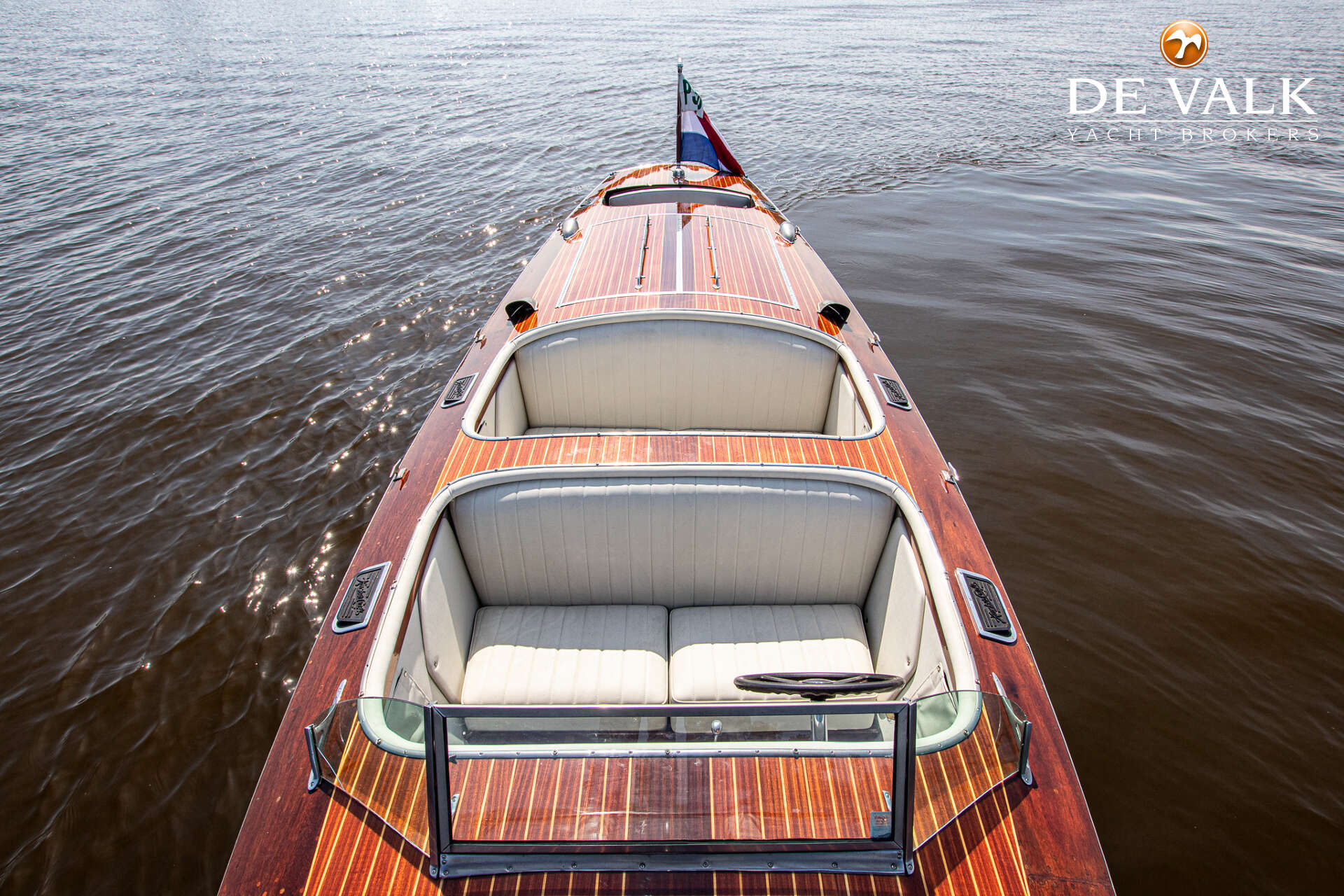 Hacker-Craft Triple Cockpit Runabout — foto 25 van 33