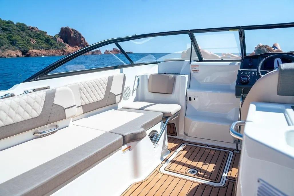Bayliner VR6 Cuddy — foto 8 van 11