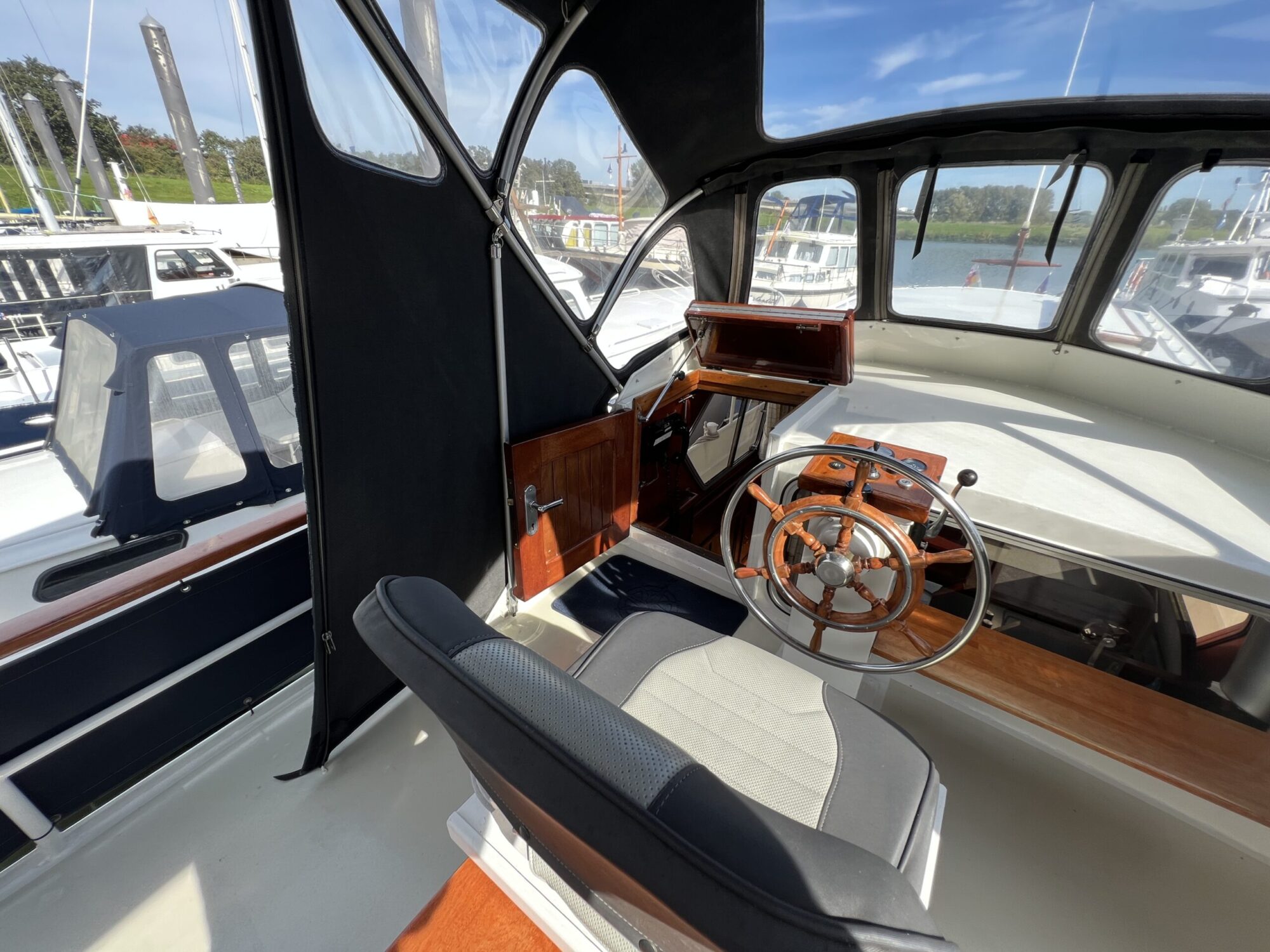 Beachcraft 11.30 AK Cabrio — foto 9 van 34