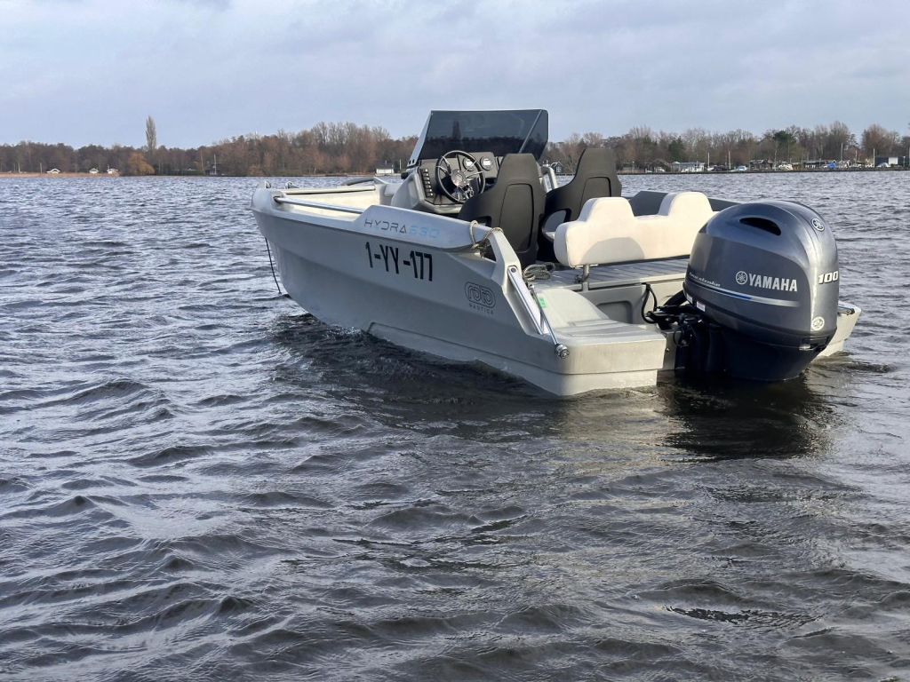 Roto Hydra 530 – Yamaha 100 PK | Slechts 32 vaaruren | Nu € 29.900,- HYDRA 530 — foto 6 van 14
