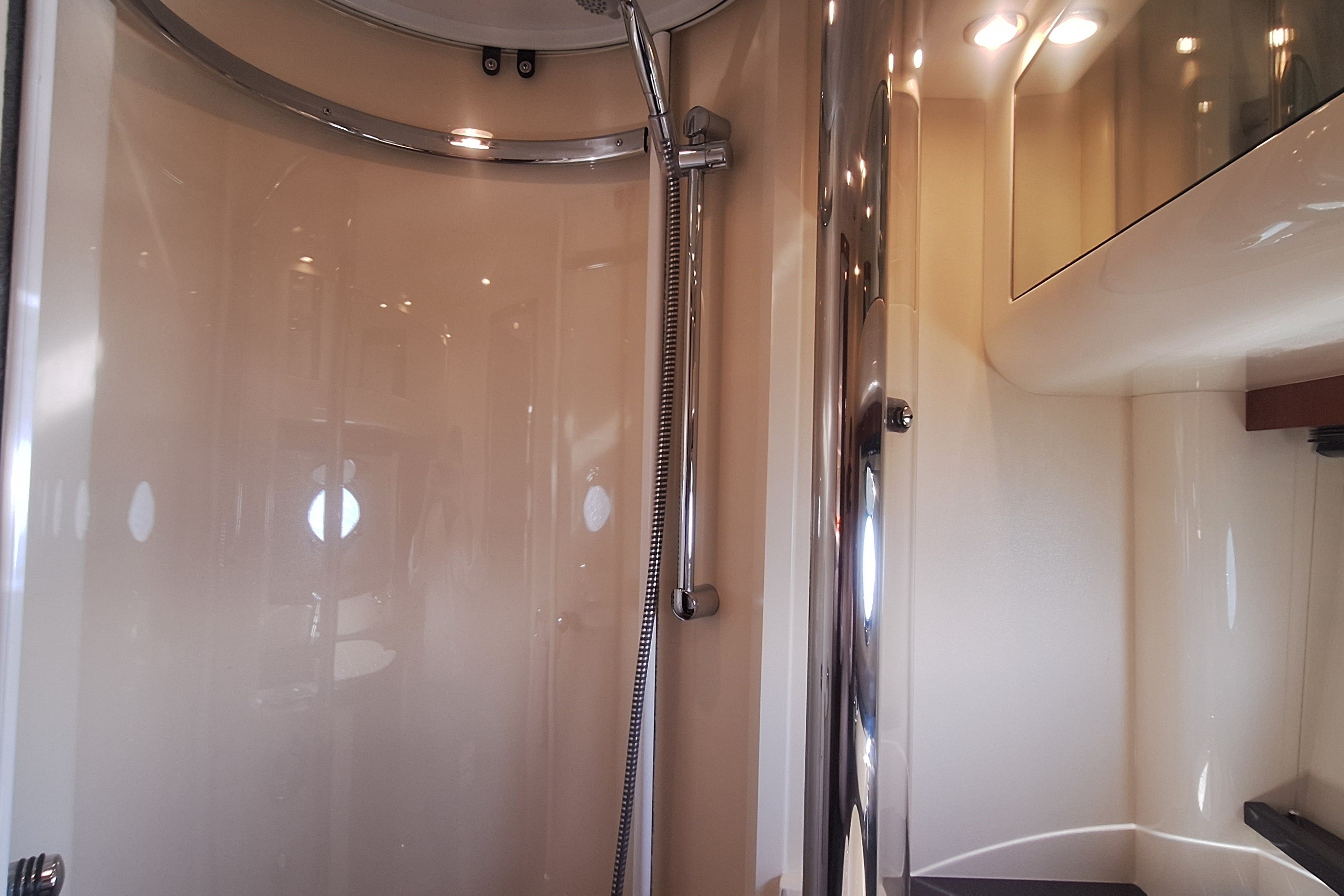 Fairline Phantom 40 — foto 85 van 87
