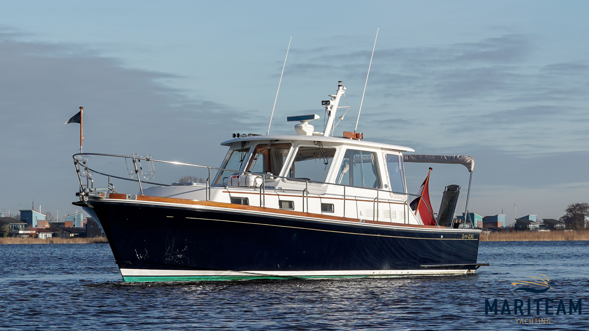 hoofdmotor(en): Grand Banks Eastbay 38 HX 'Friday Harbor' — foto 8 van 8