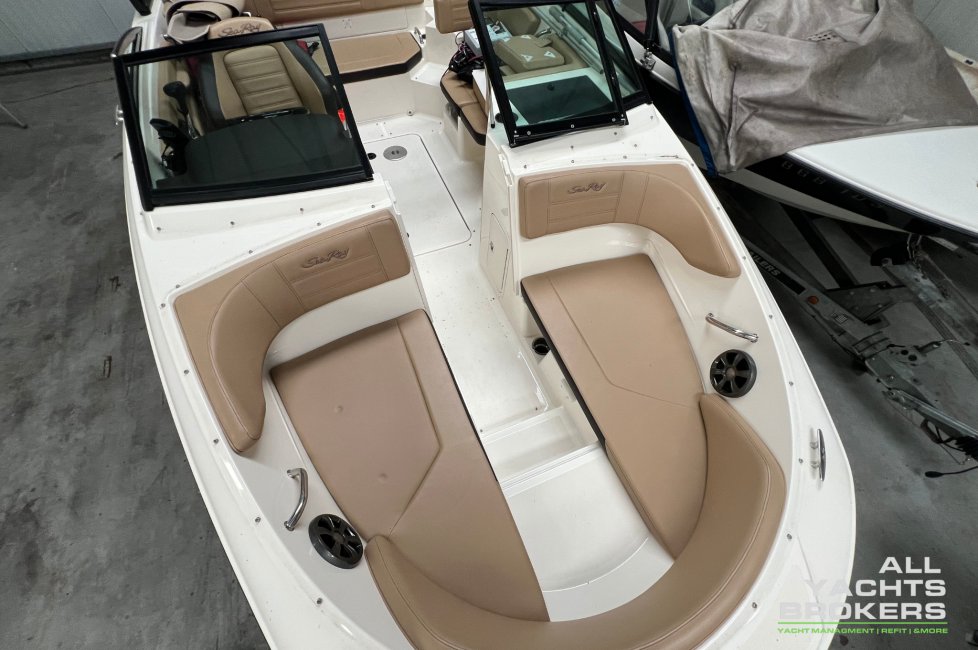 Sea Ray SPX 190 OB — foto 5 van 12