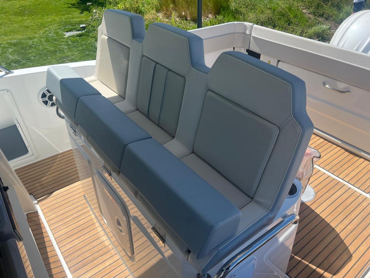 Jeanneau Cap Camarat 9.0CC S2 nieuw model! Dit schip is aanwezig op de Yamaha stand van hiswa te water 2026. — foto 23 van 33