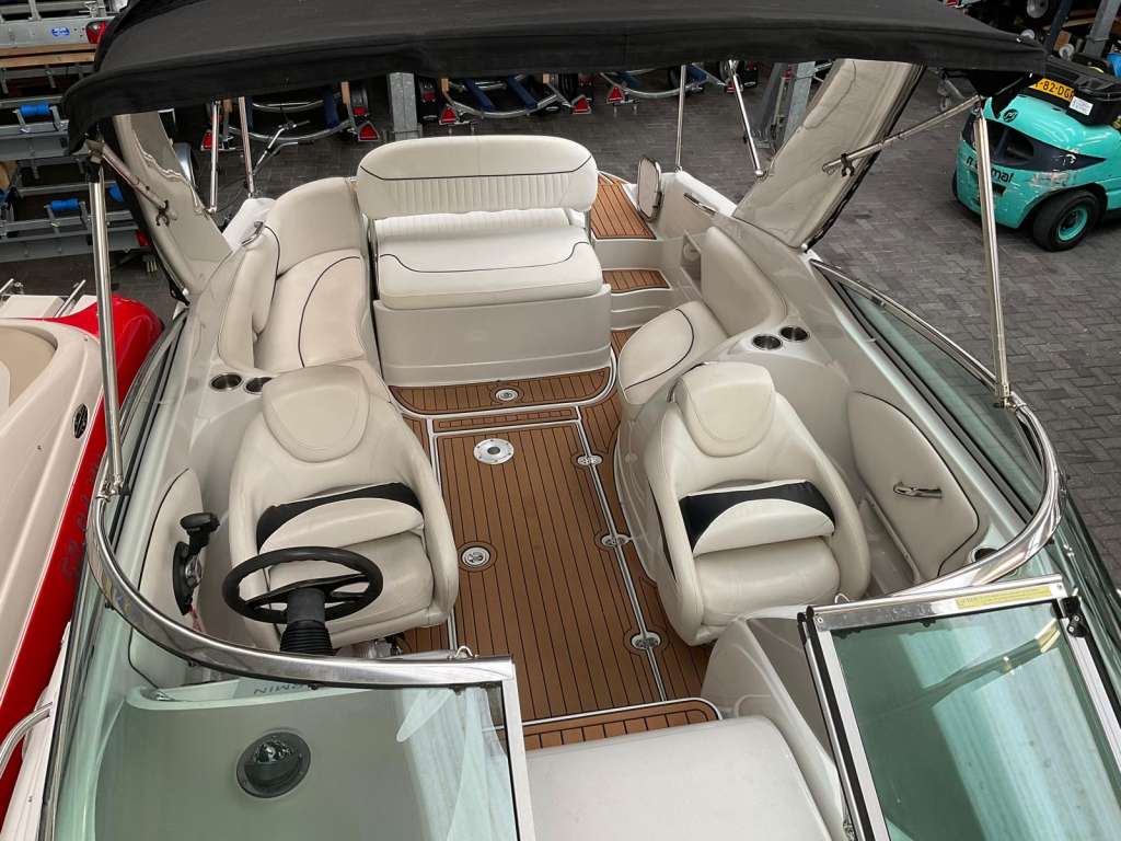Crownline 275 CCR — foto 32 van 33