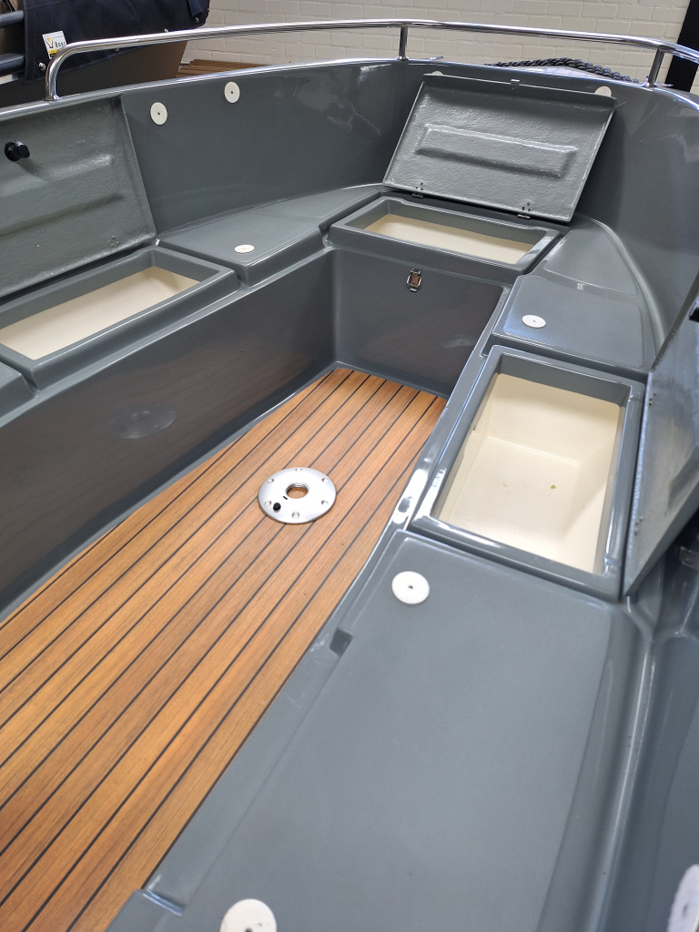 Amigo 435 comfort sloep | Honda 15PK 4 takt | havenzeil | vaarklaar — foto 9 van 11