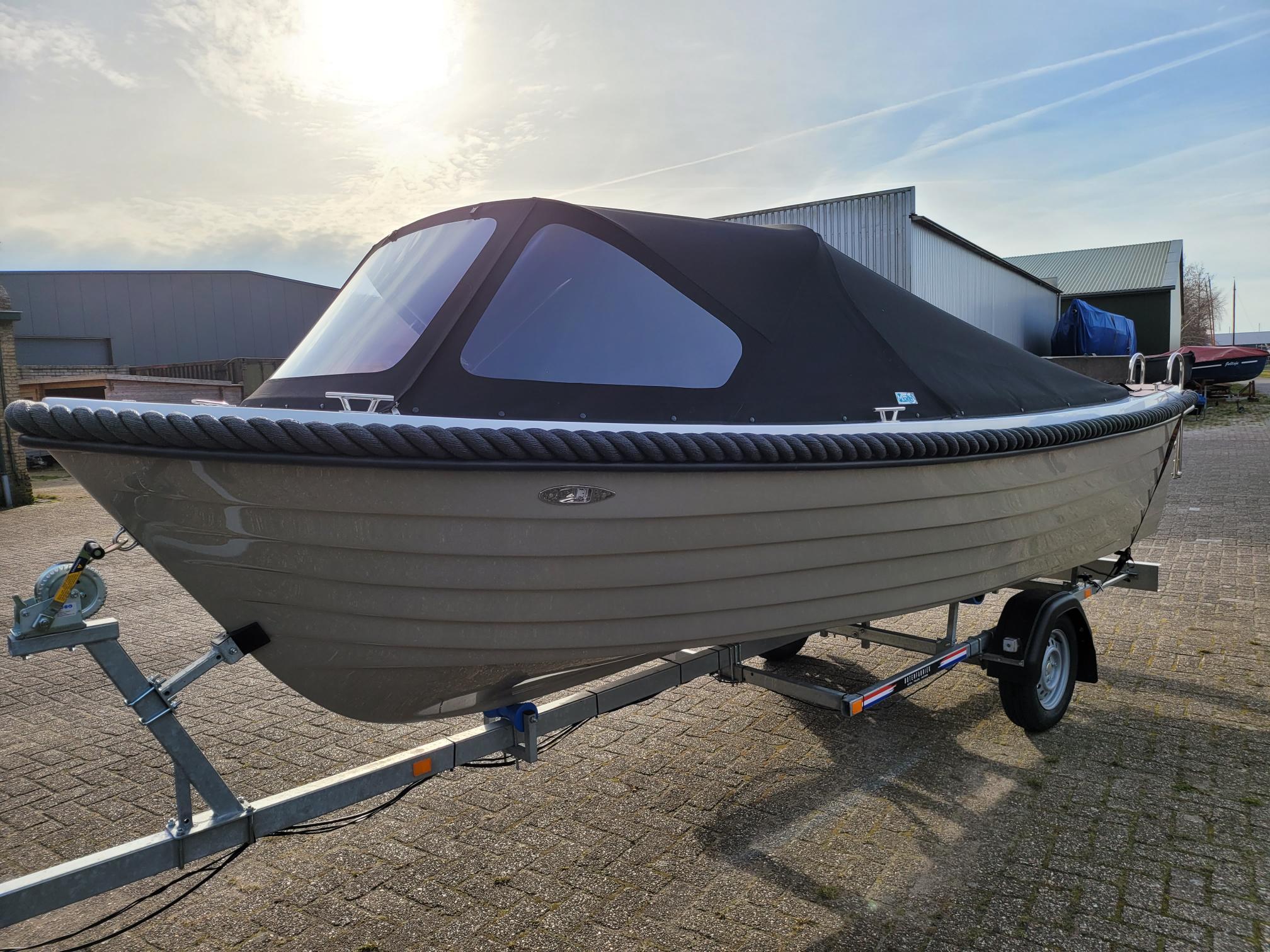 Amigo 550 Prestige — foto 2 van 17