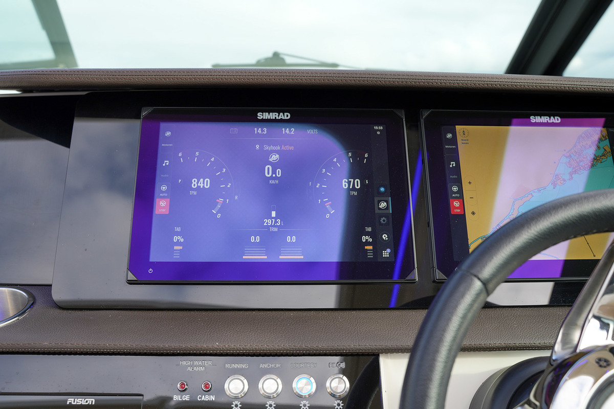 Sea Ray Sundancer 320 — foto 30 van 80