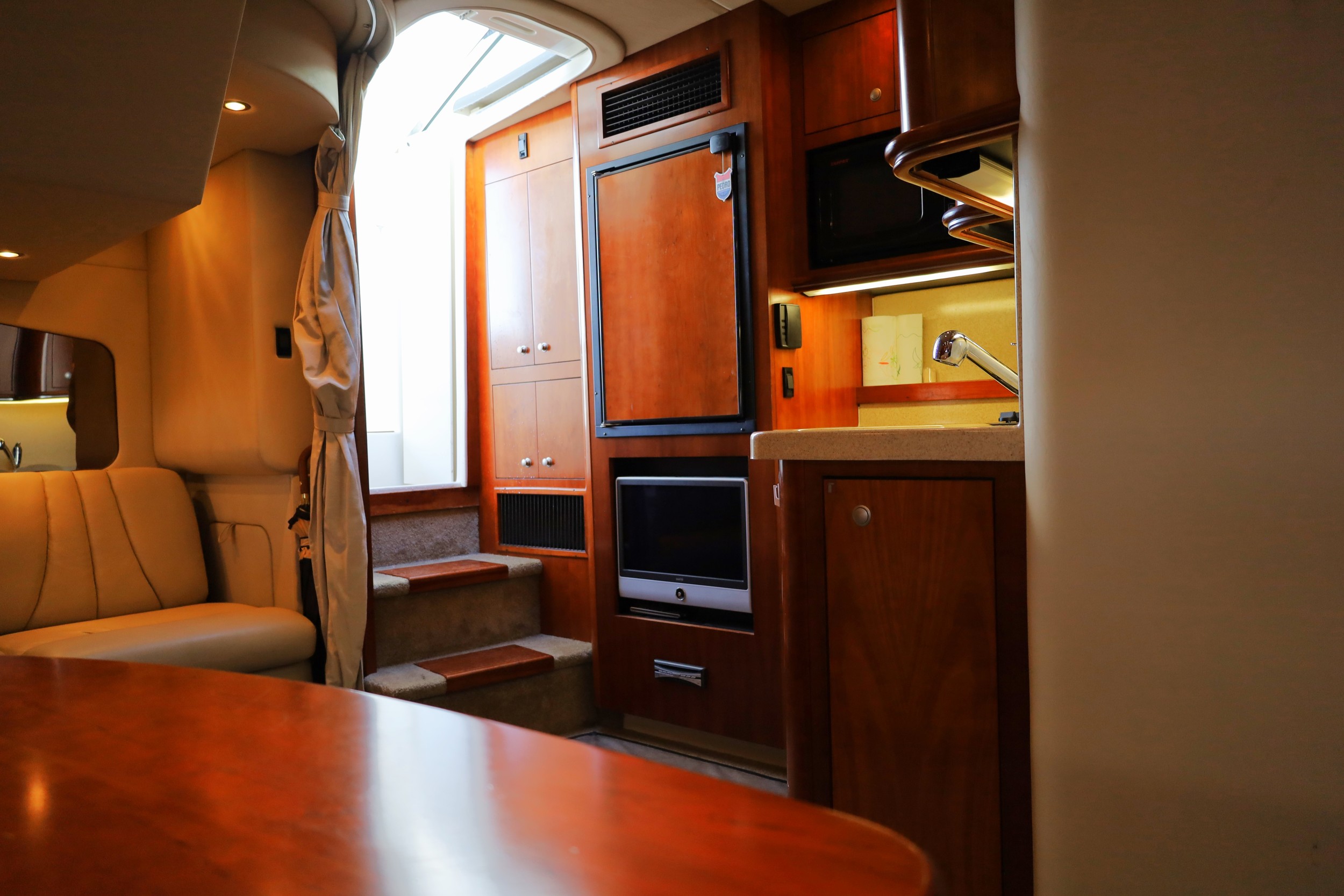 Cruiser Yachts 370 Express — foto 21 van 31