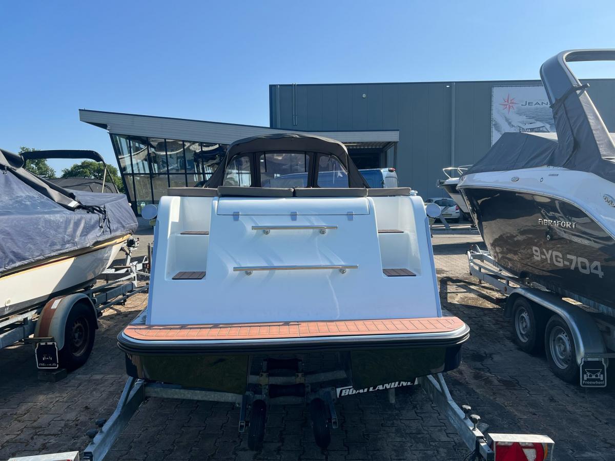 Maxima 600 Tender — foto 9 van 16